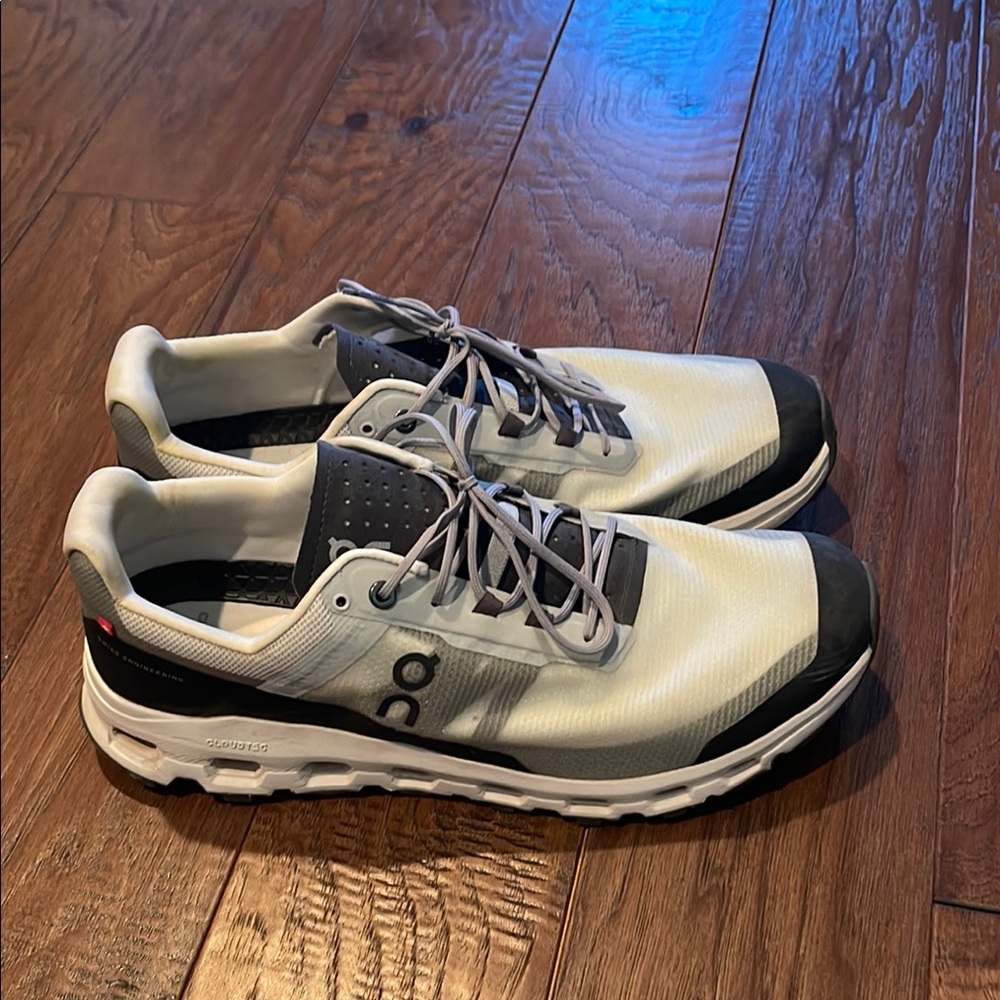 On Running Men's White and Black Shoes